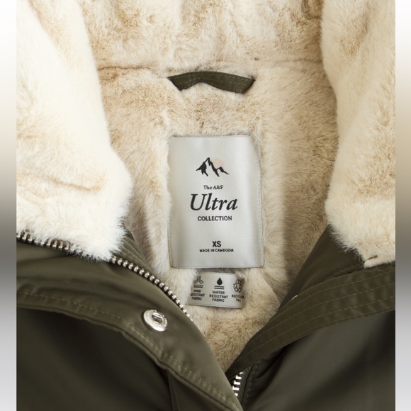 🎄 Abercrombie & Fitch Green Sherpa Lined Hooded Parka - Picture 9 of 16